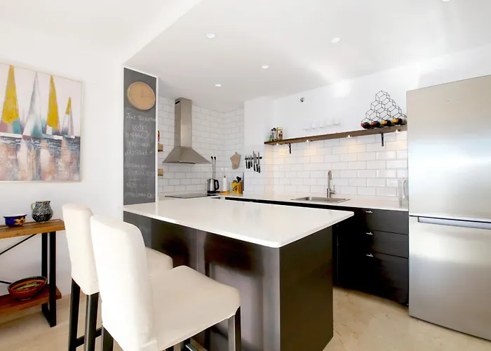 Port Sailor אסטפונה